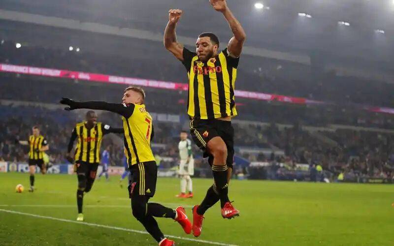 关于集结日欧冠焦点战；那不勒斯造点机会；球迷炸锅；更衣室氛围转暖的信息